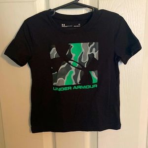 Under Armour boys shirt
